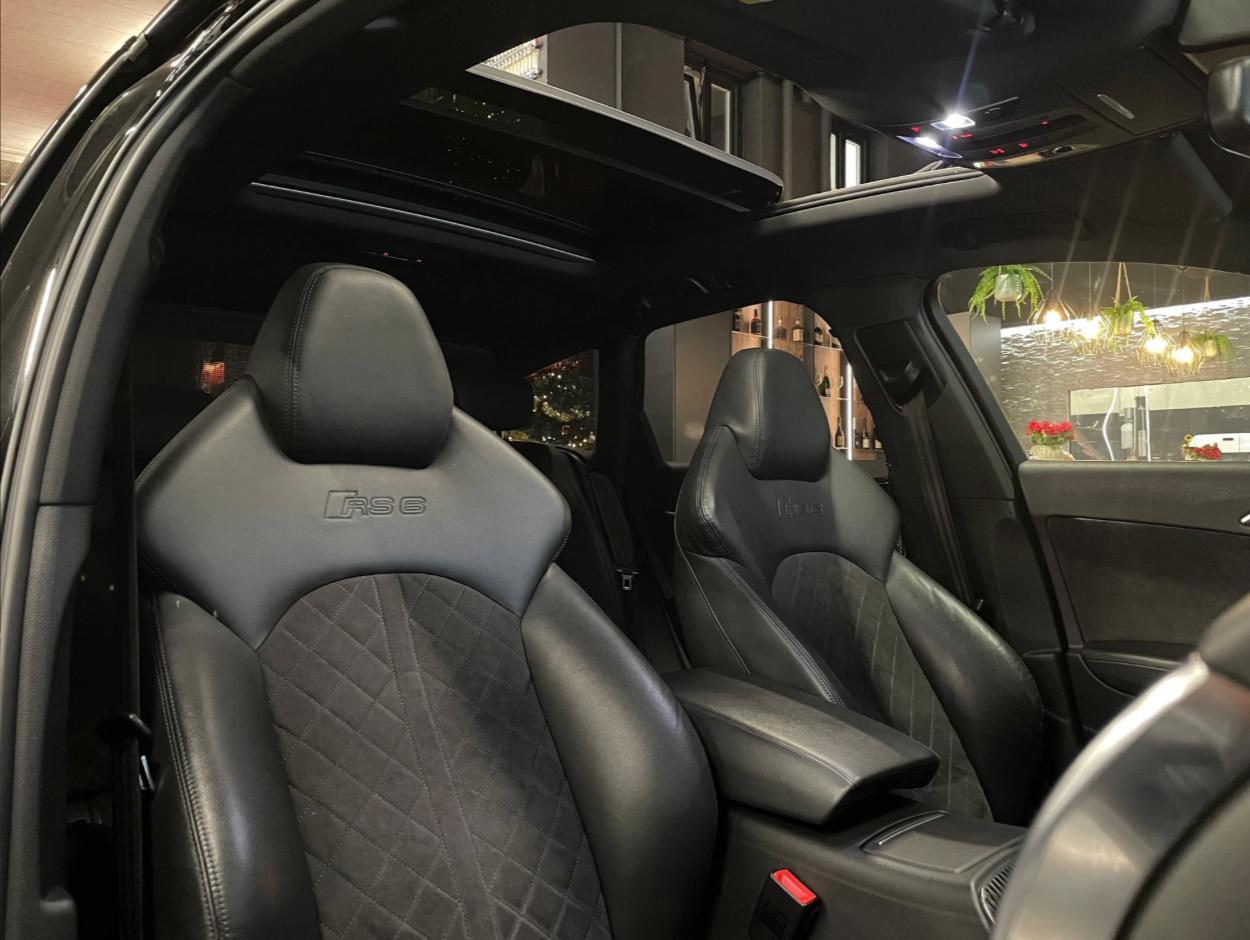 AUDI RS6 Avant 4.0 TFSI V8 quattro Tiptronic